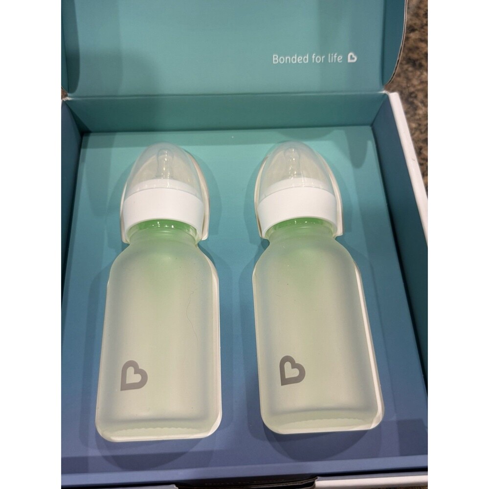 Munchkin Bond Silicone Coated Glass Baby Bottles  2 Pack 4oz Bottles Open Box